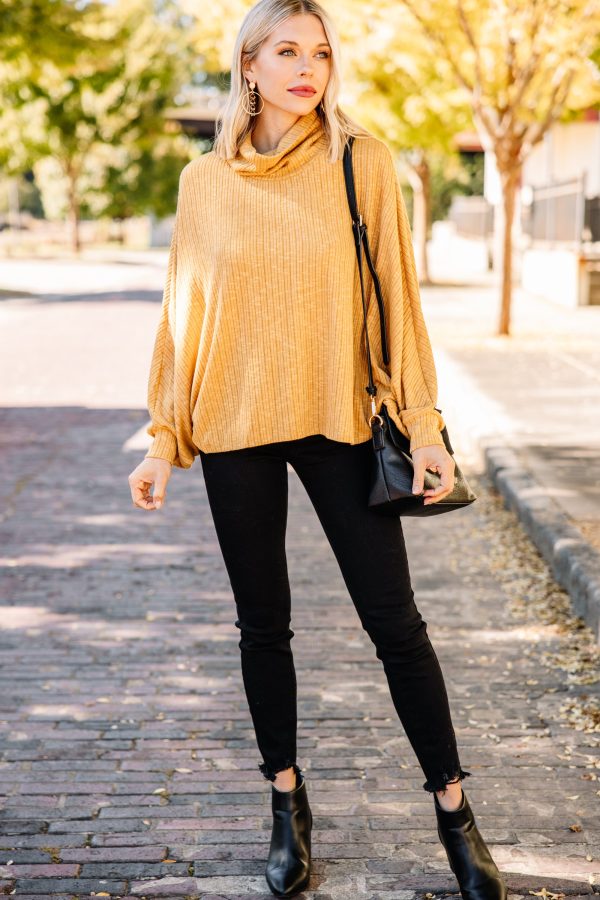 When I m With You Camel Yellow Ribbed Sweater For Sale - Image 2